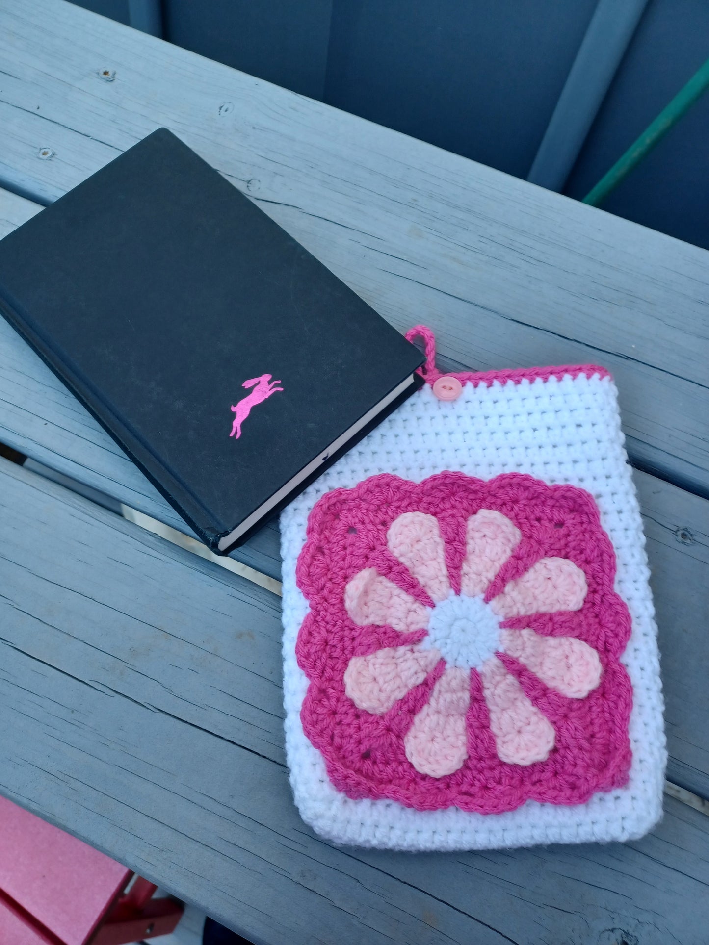 'Roses are Red' Crochet Book Sleeve